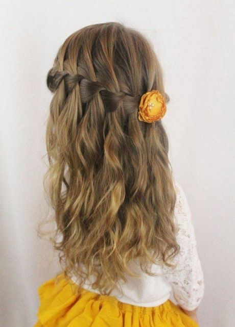 coiffure-mariage-petite-fille-tresse-96_5 Coiffure mariage petite fille tresse