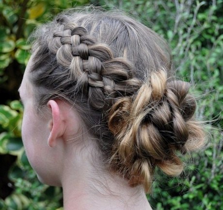 coiffure-pour-mariage-fille-04_15 Coiffure pour mariage fille