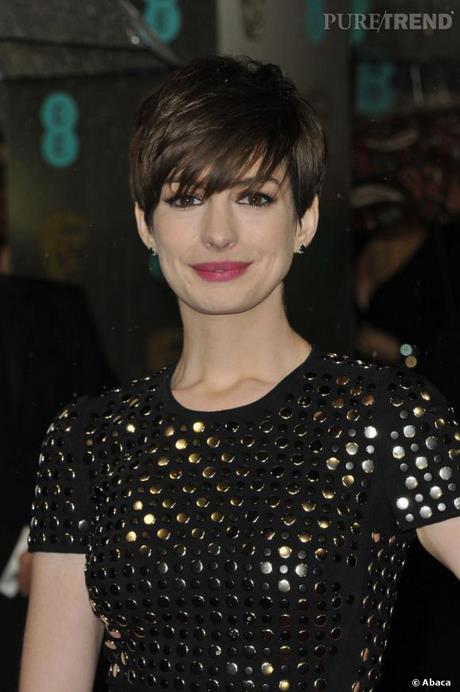 anne-hathaway-cheveux-courts-50_17 Anne hathaway cheveux courts