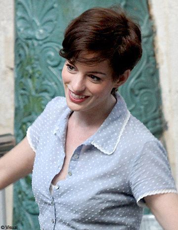 anne-hathaway-cheveux-courts-50_6 Anne hathaway cheveux courts
