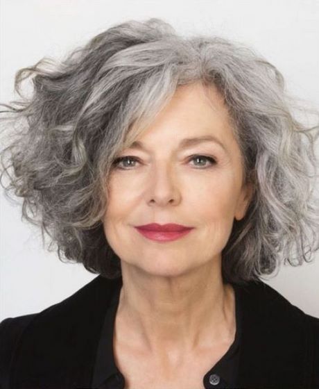 coupe-courte-cheveux-gris-femme-24_12 Coupe courte cheveux gris femme