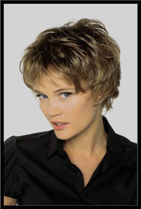 coupe-courte-femme-blonde-60-ans-36 Coupe courte femme blonde 60 ans