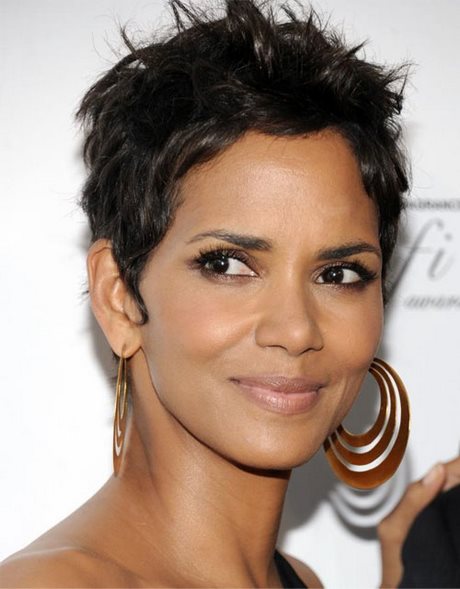 halle-berry-cheveux-courts-65_14 Halle berry cheveux courts