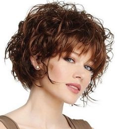 cheveux-friss-coupe-femme-35_7 Cheveux frisés coupe femme