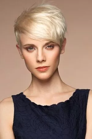 modele-coiffure-femme-2024-court-68_8-14 Modele coiffure femme 2024 court