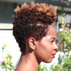 Coiffure afro cheveux courts naturels